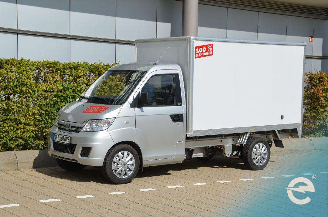 ARI 901 mit Kofferaufbau © ARI Motors
